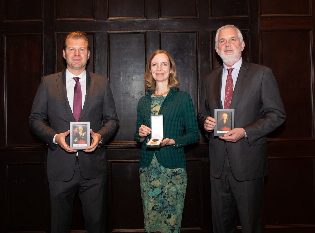 Liza Forshaw receiving the Hungarian Gold Cross of Merit — 2023